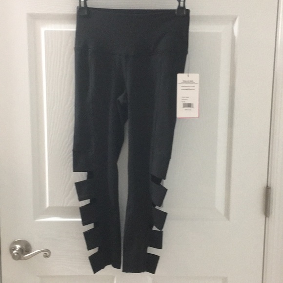 Yogalicious Pants - Yoga-lic-ious High Waist Yoga Crop pants NWT